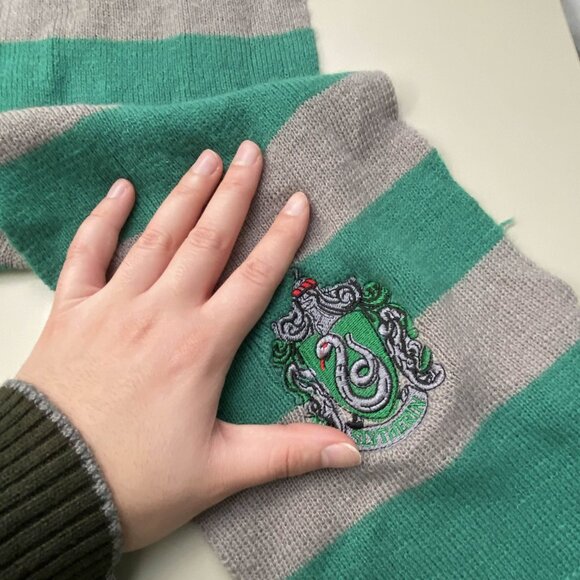 Slytherin Harry Potter Green Striped Embroidered Scarf - Picture 4 of 4